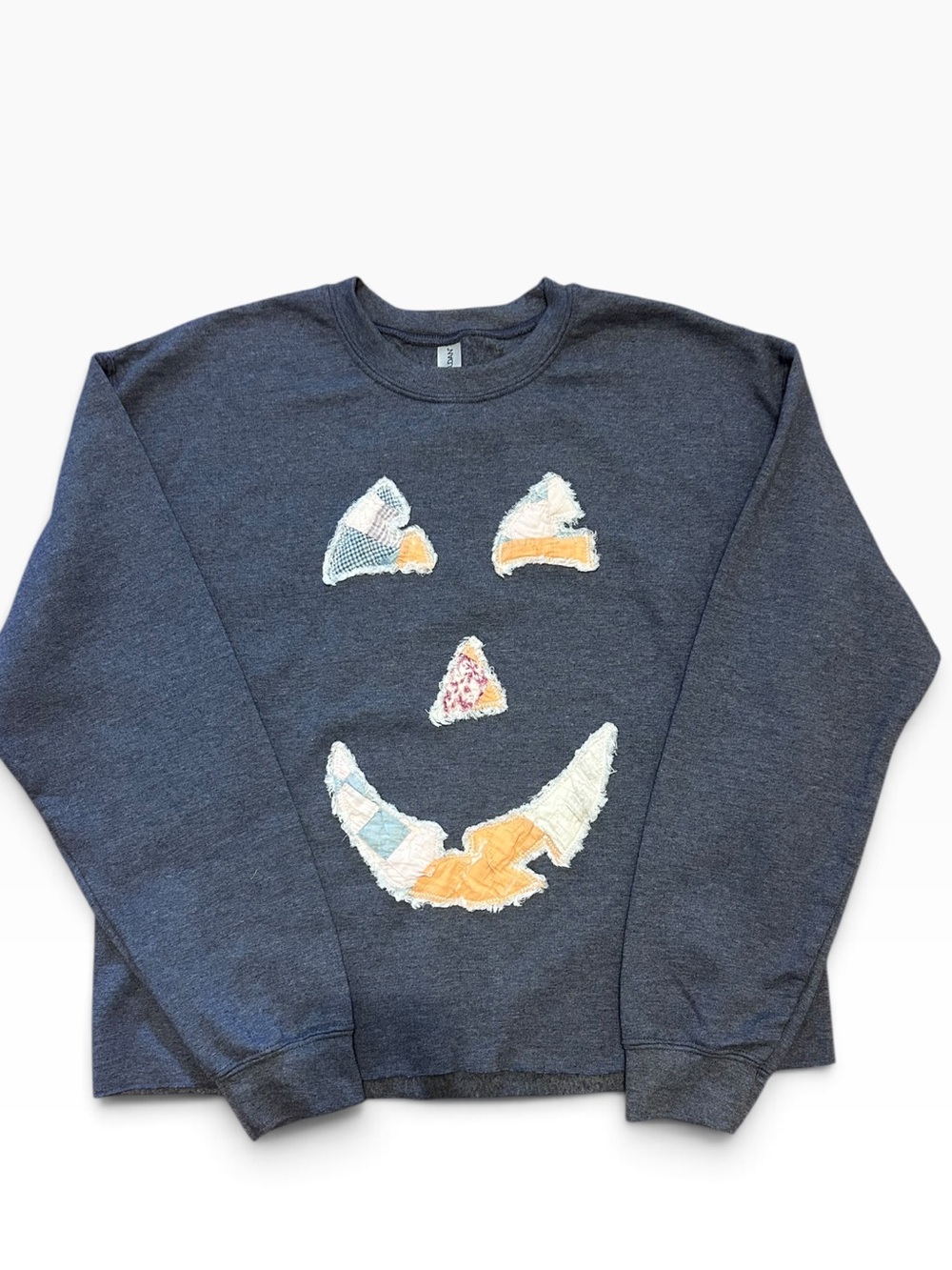 Gildan Heavy Blend Distressed Patchwork Pumpkin Sweatshirt Medium Unique